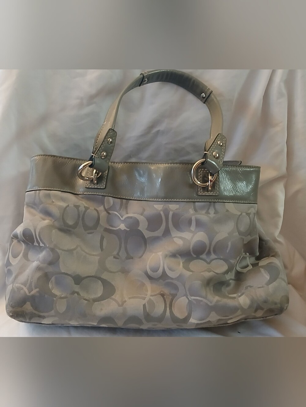 Vintage Coach F15120 Penelope Signature line - Gray. Gently Used Good Condition - Picture 2 of 10
